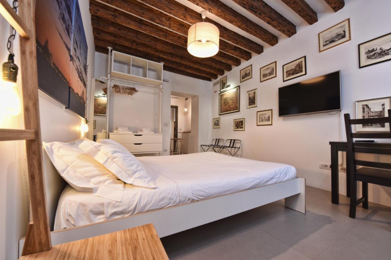 Lively Castello Comfort Room Private Bath & Privacy البندقية المظهر الخارجي الصورة